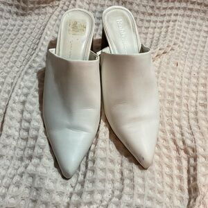 Rohb by Joyce Azria White Closed Toe Mules Size 10